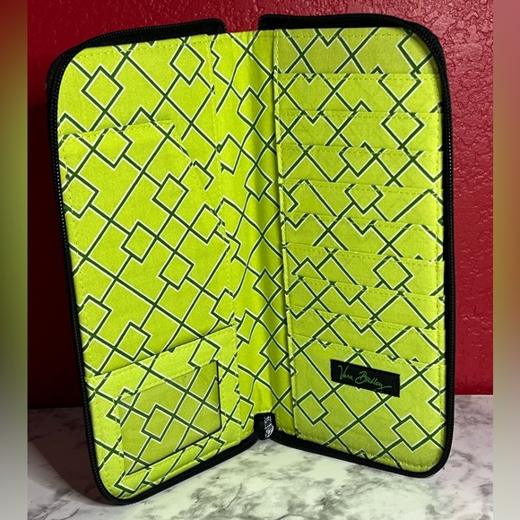 Vera Bradley Bags Vera Bradley Travel Organizer In Black With Flowers Poshmark